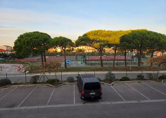 4 A 6 Personnes Le Fripouille *